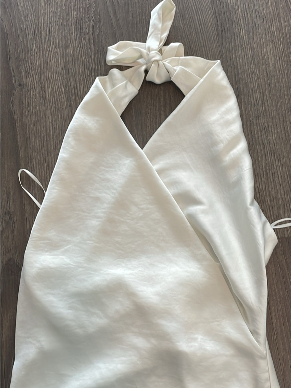 Aritzia Womenโs White Halter Satin Wrap Top